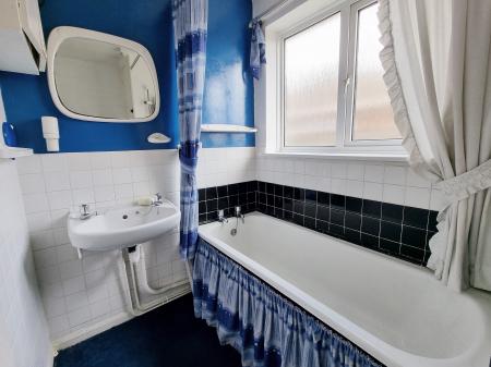 2 bedroom Bungalow for sale in Burton Road, Finedon