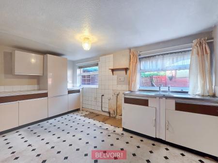 2 bedroom Terraced House for sale in Poplar Street, Wellingborough, NN8