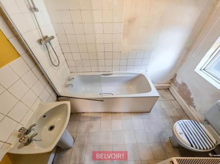 2 bedroom Terraced House for sale in Poplar Street, Wellingborough, NN8