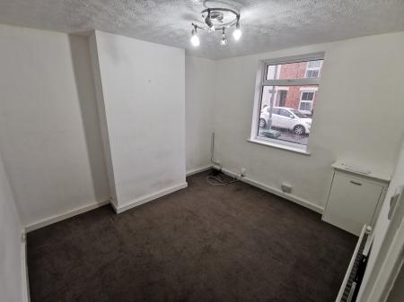 2 bedroom Terraced House to let in Great Park Street, Wellingborough, NN8