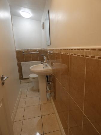 1 bedroom Flat to let in High Street, Finedon, NN9