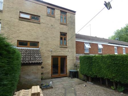 1 bedroom House share to let in Snowbell Square, Northampton, NN3