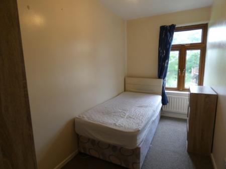 1 bedroom House share to let in Snowbell Square, Northampton, NN3
