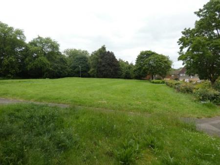 1 bedroom House share to let in Snowbell Square, Northampton, NN3