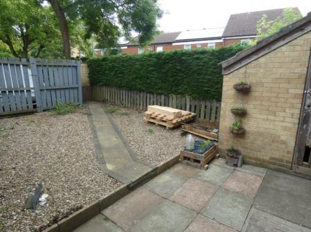 1 bedroom House share to let in Snowbell Square, Northampton, NN3