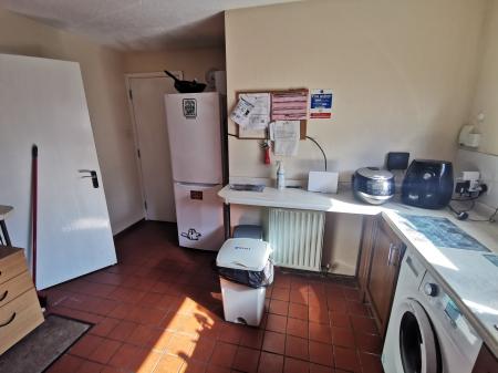 1 bedroom House share to let in Snowbell Square, Northampton, NN3