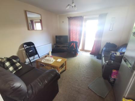 1 bedroom House share to let in Snowbell Square, Northampton, NN3