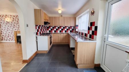 3 bedroom Detached house to let in Thorpe Close, Wellingborough, NN8