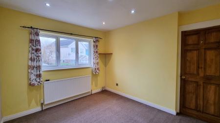 3 bedroom Detached house to let in Thorpe Close, Wellingborough, NN8