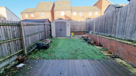 5 bedroom End of terrace house to let in Brook Street East, Wellingborough, NN8