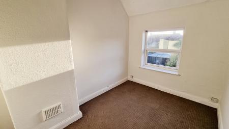 2 bedroom Semi-detached house to let in Priory Road, Wellingborough, NN8