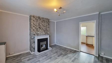 2 bedroom Semi-detached house to let in Priory Road, Wellingborough, NN8