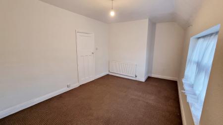 2 bedroom Semi-detached house to let in Priory Road, Wellingborough, NN8