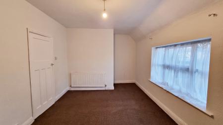 2 bedroom Semi-detached house to let in Priory Road, Wellingborough, NN8
