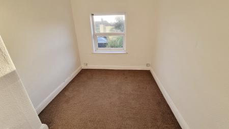 2 bedroom Semi-detached house to let in Priory Road, Wellingborough, NN8