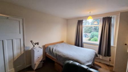 3 bedroom Terraced House to let in Hillside Road, Wellingborough, NN8