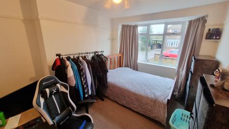 3 bedroom Terraced House to let in Hillside Road, Wellingborough, NN8