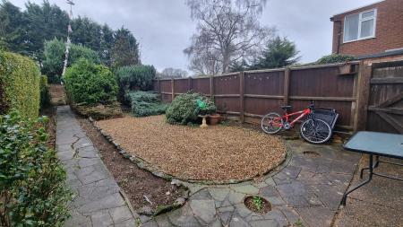 3 bedroom Terraced House to let in Hillside Road, Wellingborough, NN8