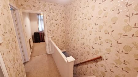 3 bedroom Terraced House to let in Hillside Road, Wellingborough, NN8