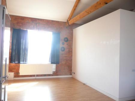2 bedroom Flat to let in Mill Road, Wellingborough, NN8