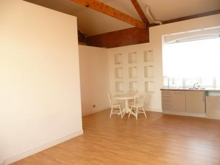 2 bedroom Flat to let in Mill Road, Wellingborough, NN8