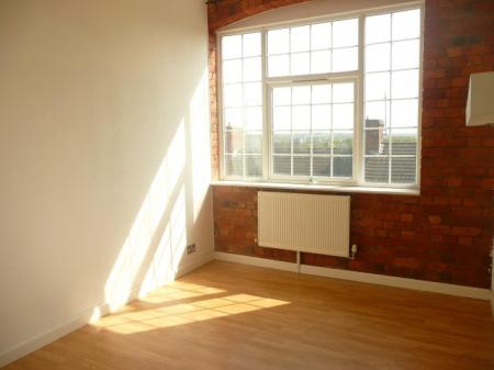2 bedroom Flat to let in Mill Road, Wellingborough, NN8