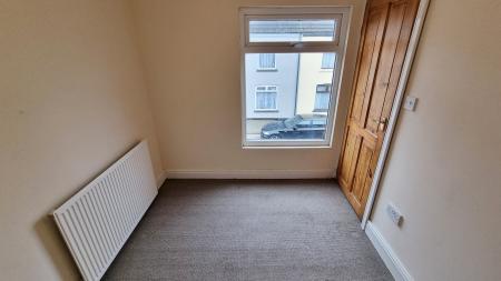 3 bedroom Terraced House to let in Cromwell Road, Rushden, NN10