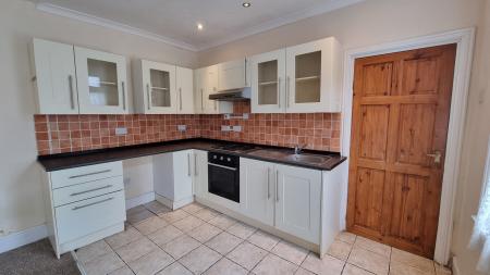 3 bedroom Terraced House to let in Cromwell Road, Rushden, NN10