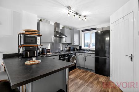 2 bedroom Semi-detached house for sale in Mostyn Street, Wellingborough