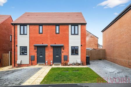 2 bedroom Semi-detached house for sale in Mostyn Street, Wellingborough