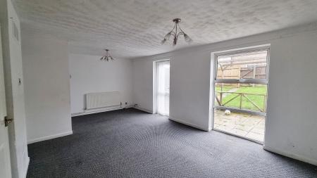 3 bedroom Terraced House to let in Nightingale Lane, Wellingborough, NN8