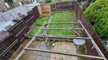 3 bedroom Terraced House to let in Nightingale Lane, Wellingborough, NN8