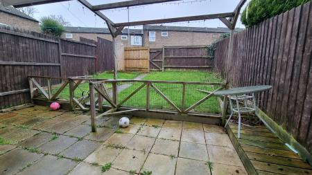 3 bedroom Terraced House to let in Nightingale Lane, Wellingborough, NN8