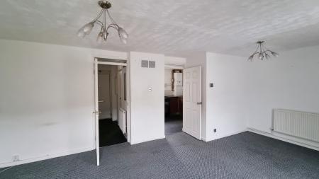 3 bedroom Terraced House to let in Nightingale Lane, Wellingborough, NN8