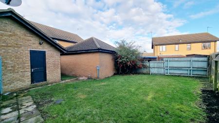 2 bedroom Semi-detached house to let in Chatsworth Drive, Wellingborough, NN8