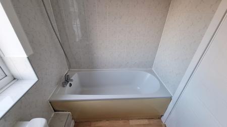 2 bedroom Semi-detached house to let in Chatsworth Drive, Wellingborough, NN8