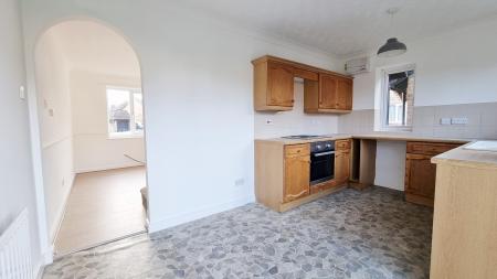 2 bedroom Semi-detached house to let in Chatsworth Drive, Wellingborough, NN8