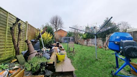 3 bedroom Semi-detached house for sale in Bedford Road, Rushden, Northamptonshire