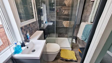 3 bedroom Semi-detached house for sale in Bedford Road, Rushden, Northamptonshire