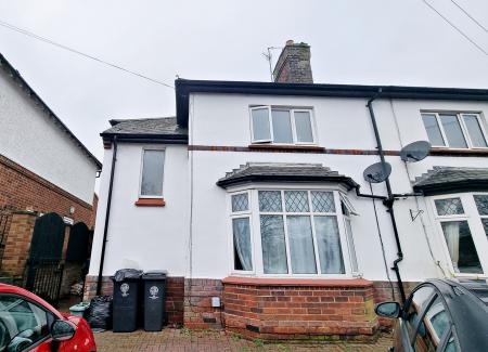 3 bedroom Semi-detached house for sale in Bedford Road, Rushden, Northamptonshire