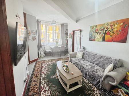 2 bedroom Flat for sale in Mill Road, Wellingborough, Northampton