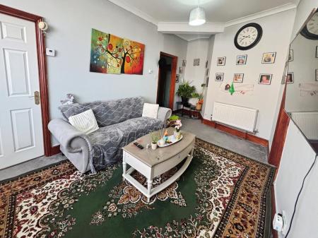 2 bedroom Flat for sale in Mill Road, Wellingborough, Northampton