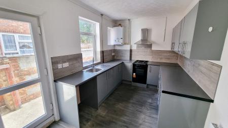 3 bedroom Terraced House to let in Alexandra Road, Wellingborough, NN8