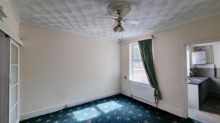 3 bedroom Terraced House to let in Alexandra Road, Wellingborough, NN8