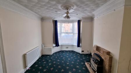 3 bedroom Terraced House to let in Alexandra Road, Wellingborough, NN8