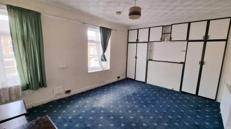 3 bedroom Terraced House to let in Alexandra Road, Wellingborough, NN8