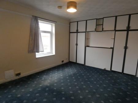 3 bedroom Terraced House to let in Alexandra Road, Wellingborough, NN8