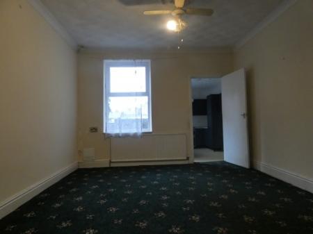 3 bedroom Terraced House to let in Alexandra Road, Wellingborough, NN8