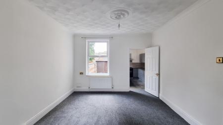 3 bedroom Terraced House to let in Alexandra Road, Wellingborough, NN8