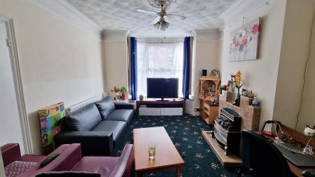 3 bedroom Terraced House to let in Alexandra Road, Wellingborough, NN8